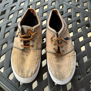 Polo by Ralph Lauren. Men’s 10D